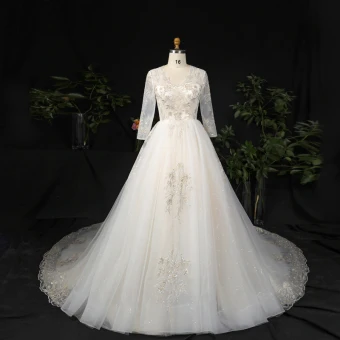 Luxury Gorgeous Champagne Plus Size Ball Gown Wedding Dresses 2021 Lace V Neck Short Sleeve Handmade Appliques Backless Sequins Chapel Train Wedding