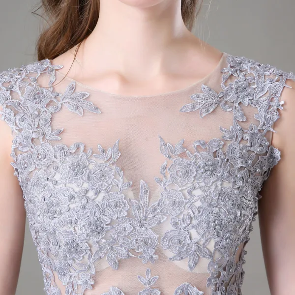 Modern / Fashion Silver Evening Dresses 2017 Scoop Neck Sleeveless Appliques Lace Beading Trumpet / Mermaid Formal Dresses Sweep Train