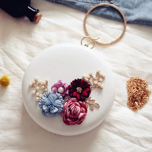 Chic / Belle 2017 Noire Perle Rose Blanche Feuille Bride Cheville PU Plage Église Jardin / Extérieur Pochette