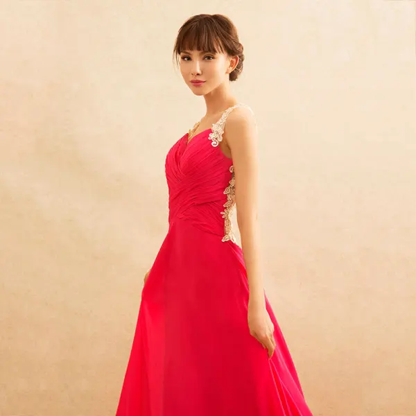 Chic / Beautiful Fuchsia Evening Dresses  2017 A-Line / Princess V-Neck Sleeveless Appliques Lace Chiffon Formal Dresses Court Train