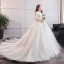 Klassisch Elegante Weiß Übergröße Brautkleider / Hochzeitskleider 2019 A Linie Spitze Tülle Applikationen Rückenfreies Bandeau Kapelle-Schleppe Hochzeit