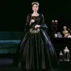 Vintage Średniowieczny Gotycka Barokowy Czarne Sukienki Wieczorowe 2021 Skrzyżowane Pasy Z Koronki Haftowane U-Szyja Cosplay Taniec Długie Rękawy Zima Suknia Balowa Sukienki Na Bal