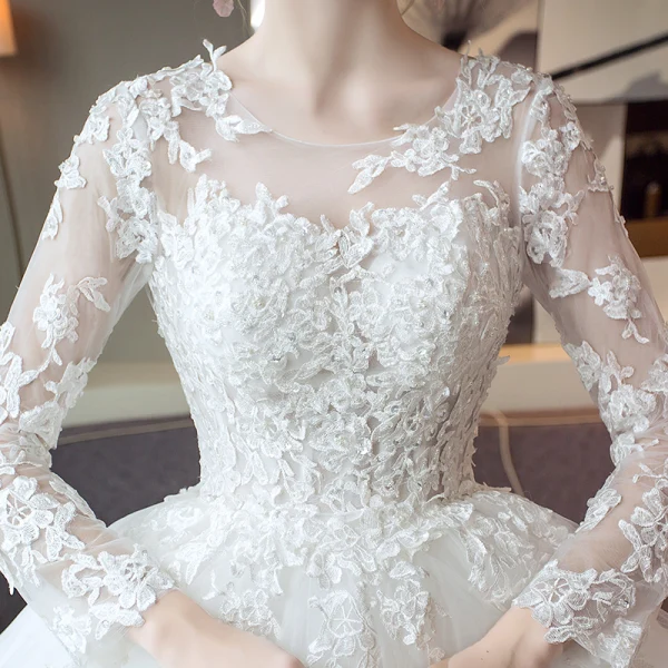Elegant Wedding Dresses 2017 A-Line / Princess Scoop Neck Long Sleeve Appliques Pierced Lace Backless Chapel Train