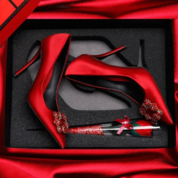 Hermoso Rojo Boda 2018 Satén Cuero Rebordear Rhinestone Crystal Fiesta Noche Zapatos De Mujer
