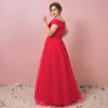 Klassisch Elegante Rot Übergröße Abendkleider 2018 A Linie Schnüren Tülle Frühling Applikationen Rückenfreies Bandeau Abend Festliche Kleider