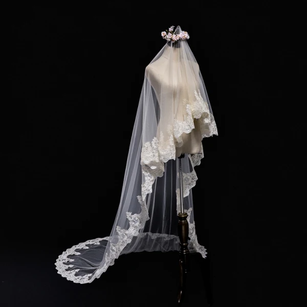 Chic / Beautiful White Wedding Lace Tulle Appliques Wedding Veils 2018