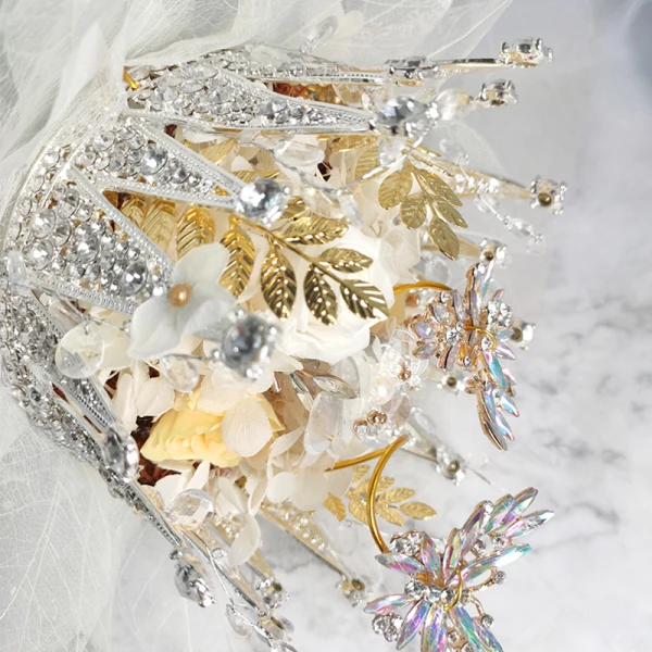Stunning Eye-catching White Wedding Flowers 2020 Metal Tulle Appliques Beading Crystal Rhinestone Handmade Wedding Prom Accessories