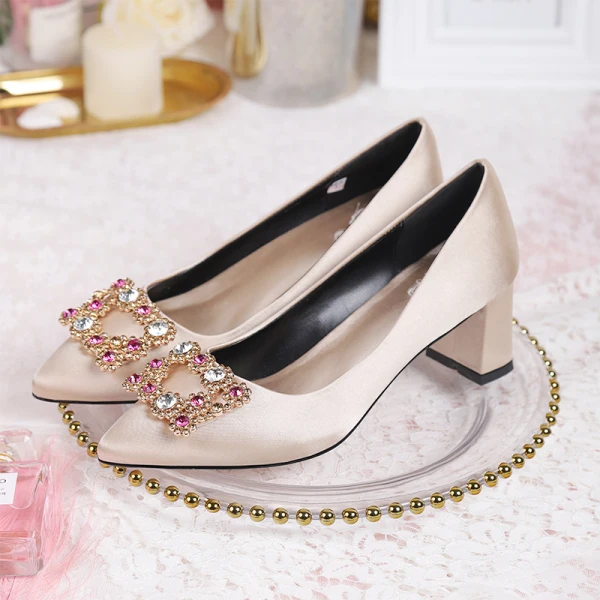 Moderne / Mode Champagne Chaussure De Mariée 2019 6 cm À Bout Pointu Polyester Perlage Faux Diamant Mariage Talons Hauts
