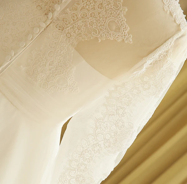 Chic / Belle Ivoire Grande Taille Robe De Mariée 2018 Princesse V-Cou Lacer Tulle Fermeture éclair Appliques Dos Nu Perlage Paillettes Mariage