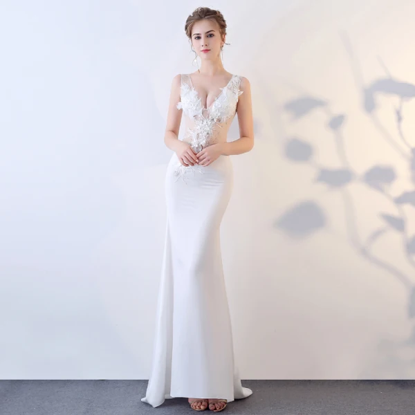 Sexy Rougissant Rose Transparentes Robe De Soirée 2018 Trompette / Sirène V-Cou Sans Manches Appliques Fleur Faux Diamant Perlage Train De Balayage Robe De Ceremonie