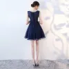 Chic / Beautiful Homecoming Graduation Dresses 2017 Royal Blue Short A-Line / Princess Scoop Neck Sleeveless Lace Flower Appliques Pearl Formal Dresses