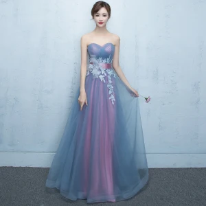 Fine Ballkjoler 2017 Gradient Farge Prinsesse Lange Gripende Ruffles Kjæreste Uten Ermer Ryggløse Sash Appliques Blomst Formelle Kjoler