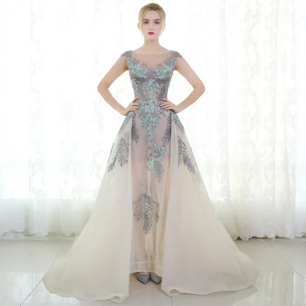 Luxury / Gorgeous Evening Dresses 2017 Champagne A-Line / Princess Chapel Train Scoop Neck Sleeveless Backless Lace Appliques Glitter Rhinestone Pierced Formal Dresses