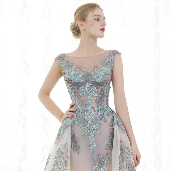 Luxury / Gorgeous Evening Dresses 2017 Champagne A-Line / Princess Chapel Train Scoop Neck Sleeveless Backless Lace Appliques Glitter Rhinestone Pierced Formal Dresses