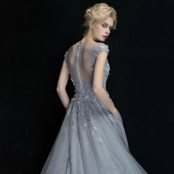 Chic / Beautiful Evening Dresses  2017 Grey A-Line / Princess Chapel Train Scoop Neck Sleeveless Backless Lace Appliques Flower Rhinestone Pierced Formal Dresses