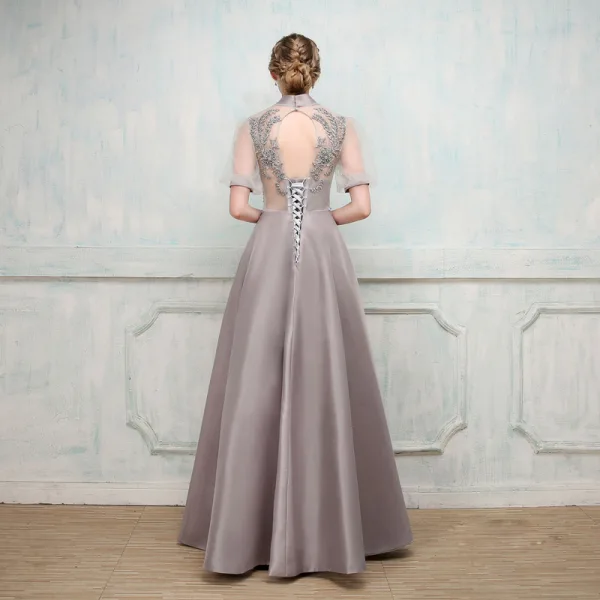 Chic / Beautiful Evening Dresses 2017 Grey A-Line / Princess Floor-Length / Long High Neck Short Sleeve Backless Pierced Appliques Flower Beading Pearl Formal Dresses