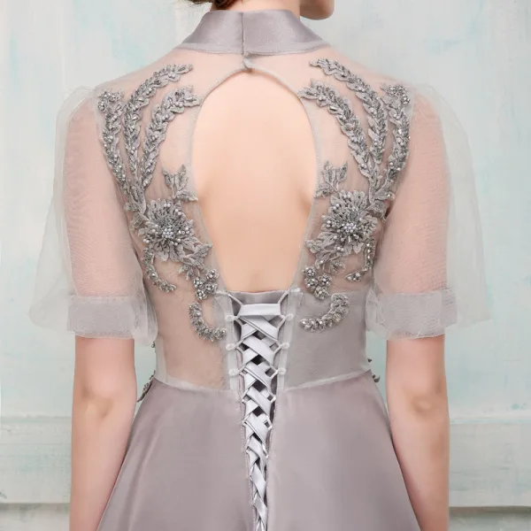 Chic / Beautiful Evening Dresses 2017 Grey A-Line / Princess Floor-Length / Long High Neck Short Sleeve Backless Pierced Appliques Flower Beading Pearl Formal Dresses