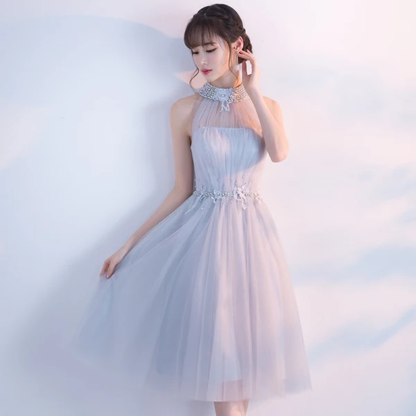 Modern / Fashion Homecoming Graduation Dresses 2017 Grey A-Line / Princess Knee-Length High Neck Pearl Sleeveless Backless Appliques Flower Formal Dresses
