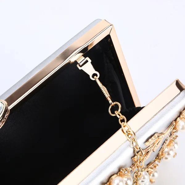 Chic / Beautiful Silver Pearl Rhinestone Satin Evening Party Clutch Bags 2023