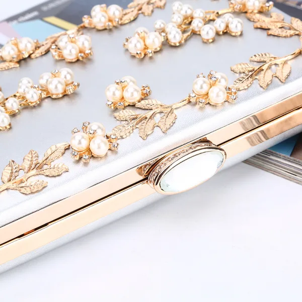 Chic / Beautiful Silver Pearl Rhinestone Satin Evening Party Clutch Bags 2023