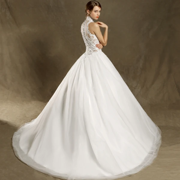 Chinese style Wedding Dresses 2017 Ivory Ball Gown Sweep Train High Neck Sleeveless Pierced Lace Appliques