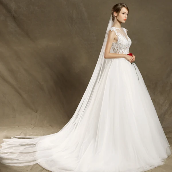 Modern / Fashion Church Wedding Dresses 2017 White Ball Gown Chapel Train Scoop Neck Sleeveless Pierced Lace Appliques