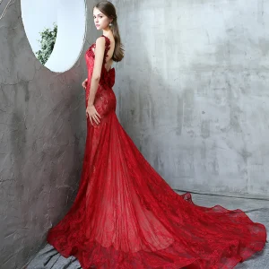 Moderne Mode Robe De Soirée 2017 Bordeaux Trompette Sirène Chapel Train V Cou Sans Manches Perle Perlage Appliques Fleur Dos Nu Noeud Robe De Ceremonie