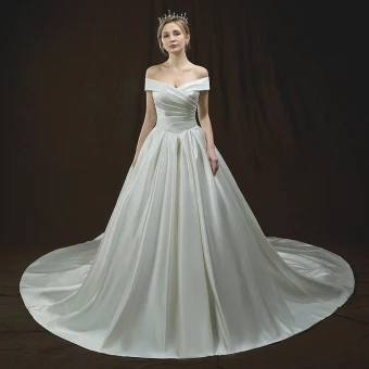 Simple Ivoire Robe De Mariée 2018 Princesse De L Épaule Manches Courtes Dos Nu Cathedral Train Volants