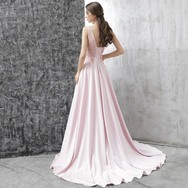 Moderne / Mode Robe De Soirée 2017 Rougissant Rose Princesse Tribunal Train Volants en Cascade Fendue devant V-Cou Sans Manches Dos Nu Cristal Paillettes Appliques Fleur Robe De Ceremonie