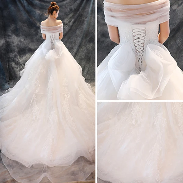 Chic / Belle Église Robe De Mariée 2017 Blanche Princesse Chapel Train De l'épaule Manches Courtes Dos Nu Perlage En Dentelle Appliques