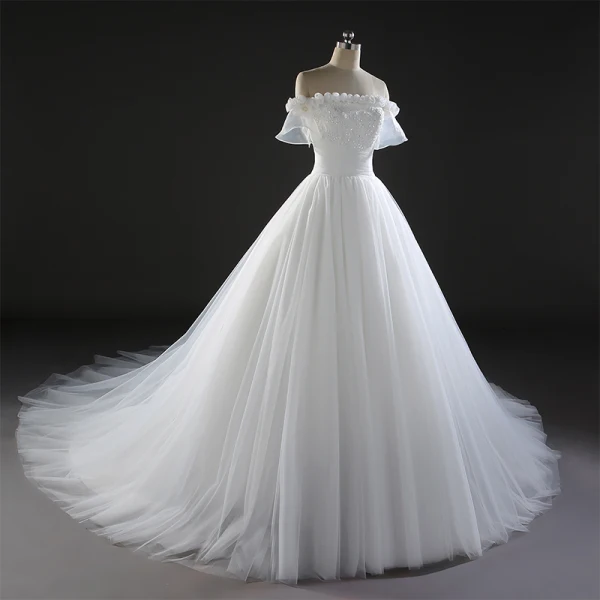 Chic / Belle Robe De Mariée 2017 Robe Boule En Dentelle Fleur Paillettes De l'épaule Dos Nu Manches Courtes Royal Train