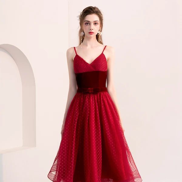 Lovely Burgundy Homecoming Graduation Dresses 2018 A-Line / Princess Suede Bow Spotted Spaghetti Straps Backless Sleeveless Knee-Length Formal Dresses