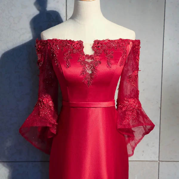 Élégant Bordeaux Robe De Soirée 2018 Trompette / Sirène Appliques En Dentelle Fleur Dos Nu Perlage Cristal Ceinture De l'épaule 3/4 Manches Train De Balayage Robe De Ceremonie