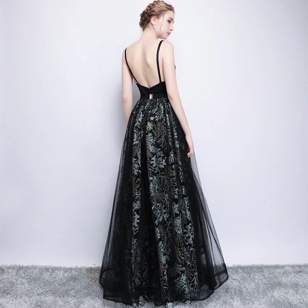 Chic / Beautiful Black Prom Dresses 2017 A-Line / Princess Metal Sash Embroidered V-Neck Backless Sleeveless Floor-Length / Long Formal Dresses