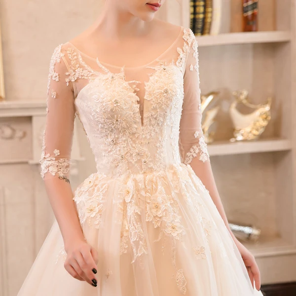 Elegante Champagner Brautkleider / Hochzeitskleider 2018 A Linie Perlenstickerei Perle Kristall Spitze Blumen Rundhalsausschnitt Rückenfreies 1/2 Ärmel Hof-Schleppe Hochzeit