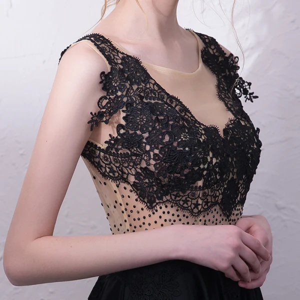 Elegant Black Evening Dresses  2018 A-Line / Princess Lace V-Neck Sleeveless Court Train Formal Dresses