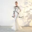 Élégant Ivoire Robe De Soirée 2018 Trompette / Sirène En Dentelle Appliques Titulaire Dos Nu Manches Longues Tribunal Train Robe De Ceremonie