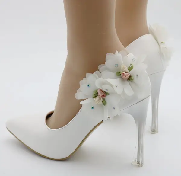 Chic / Belle Blanche Rendez-vous Escarpins 2018 Appliques 9 cm Talons Aiguilles À Bout Pointu Escarpins