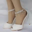 Schöne Weiß Brautschuhe 2018 Perle Strass Knöchelriemen 7 cm Stilettos Peeptoes Hochzeit Hochhackige