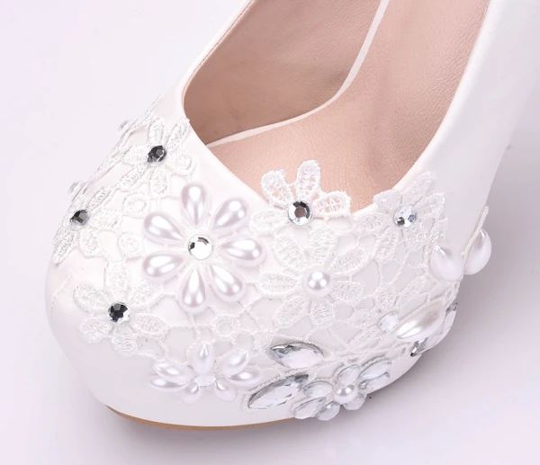 Modern / Fashion Ivory Wedding Shoes 2018 Appliques Lace Pearl Rhinestone Tassel 14 cm Stiletto Heels Round Toe Wedding Pumps