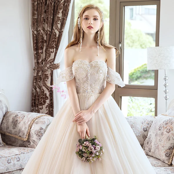 Charmant Champagne Robe De Mariée 2019 Princesse Perlage Cristal Perle Paillettes Bustier Dos Nu Sans Manches Longue