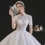 Élégant Haut de Gamme Ivoire Robe Boule Robe De Mariée 2021 Encolure Dégagée Perlage En Dentelle Fleur Manches Courtes Dos Nu Royal Train Mariage