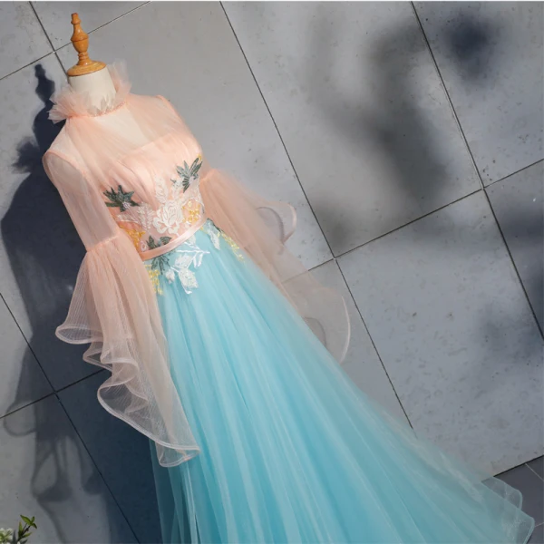 Unique Bleu Robe De Soirée 2019 Princesse En Dentelle Perle Paillettes Col Haut Manches Longues Dos Nu Longue Robe De Ceremonie