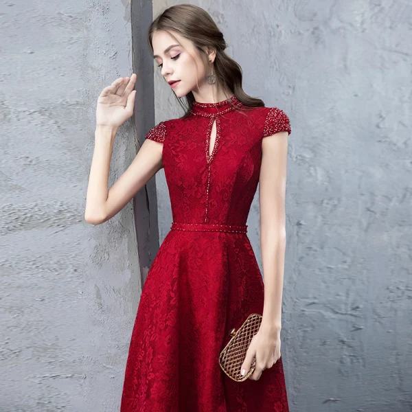 Chinese style Burgundy Evening Dresses 2019 A-Line / Princess Beading Lace Crystal Scoop Neck Cap Sleeves Backless Floor-Length / Long Formal Dresses