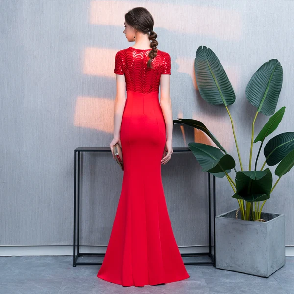 Chic / Belle Rouge Robe De Soirée 2019 Trompette / Sirène Cristal Paillettes Encolure Dégagée Longue Manches Courtes Robe De Ceremonie