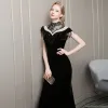 Stunning Black Evening Dresses  2018 Trumpet / Mermaid Beading Tassel Suede High Neck Short Sleeve Court Train Formal Dresses