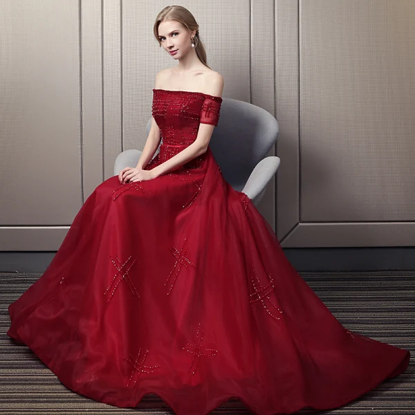 Chic / Beautiful Burgundy Evening Dresses 2019 A-Line / Princess Off-The-Shoulder Beading Crystal Sequins Short Sleeve Backless Floor-Length / Long Formal Dresses