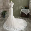 Uroczy Białe Syrena / Rozkloszowane Suknie Ślubne 2021 Wycięciem Perła Z Koronki Kwiat Rękawy z Kapturkiem Trenem Kaplica Ślub