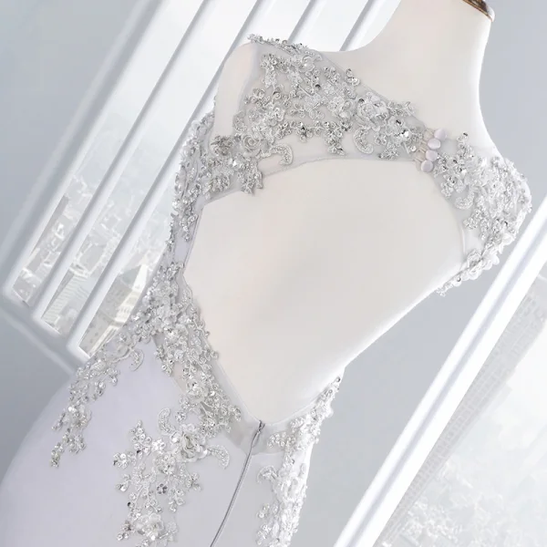 Chic / Belle Gris Fait main Perlage Robe De Soirée 2018 Trompette / Sirène Dentelle Fleur Paillettes V-Cou Dos Nu Sans Manches Train De Balayage Robe De Ceremonie