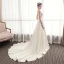 Charmant Ivoire Robe De Mariée 2019 Princesse V-Cou En Dentelle Fleur Sans Manches Dos Nu Chapel Train